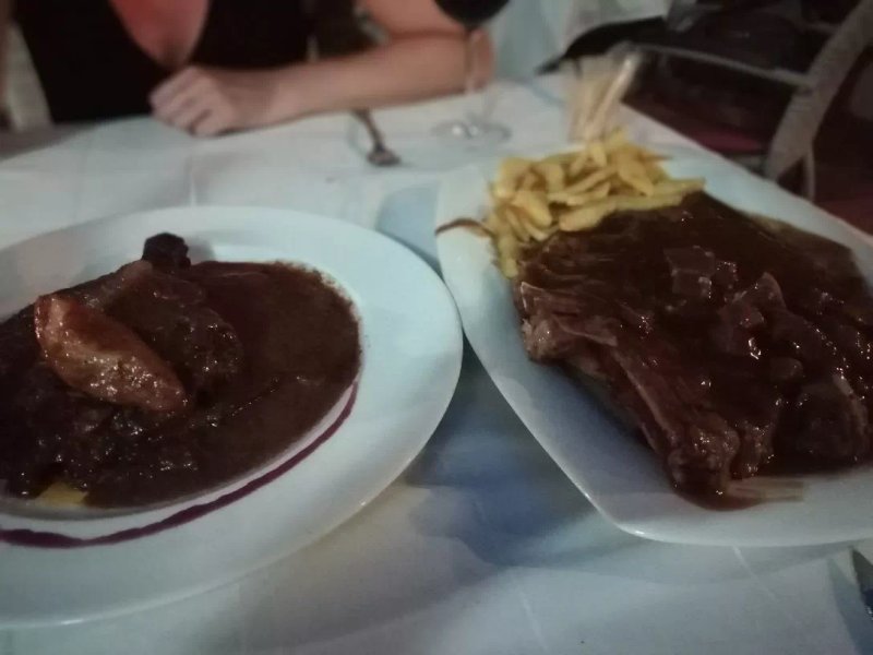 La Riera Hostel and Resturant