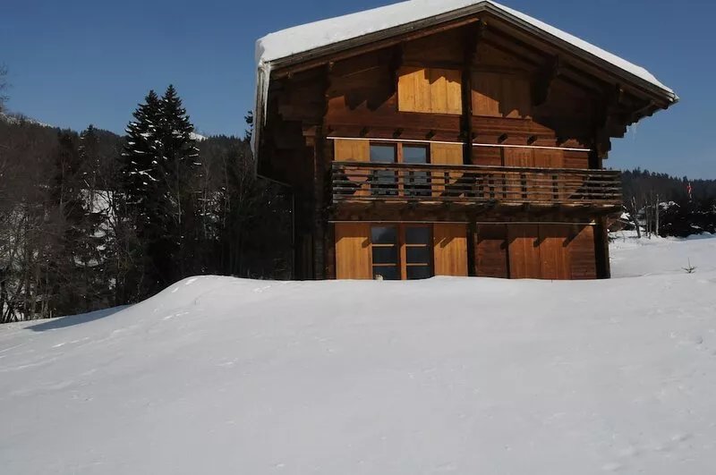 Wooden chalet in Les Diablerets, 4 bedrooms, 8 people, quiet, splendid view