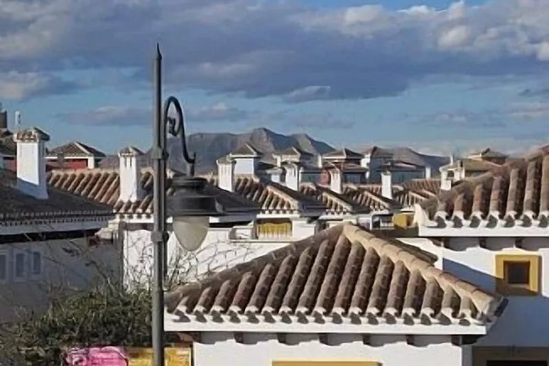 LUXURY 2 BED, 2 BATH DET VILLA WITH HEATED POOL AND SOUTH FACING GARDEN