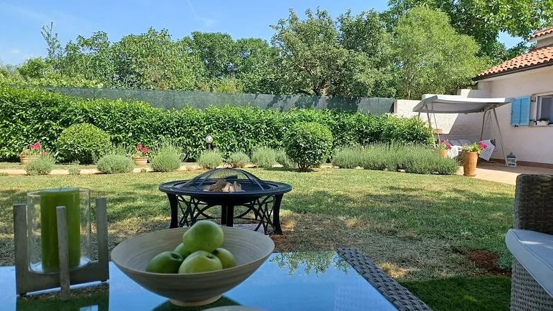 Holiday House Montiron, Holidays in Lavender