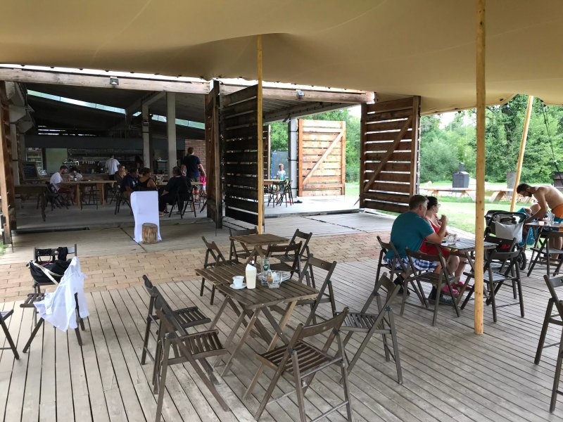 Rekreacní areal Dvur Honetice