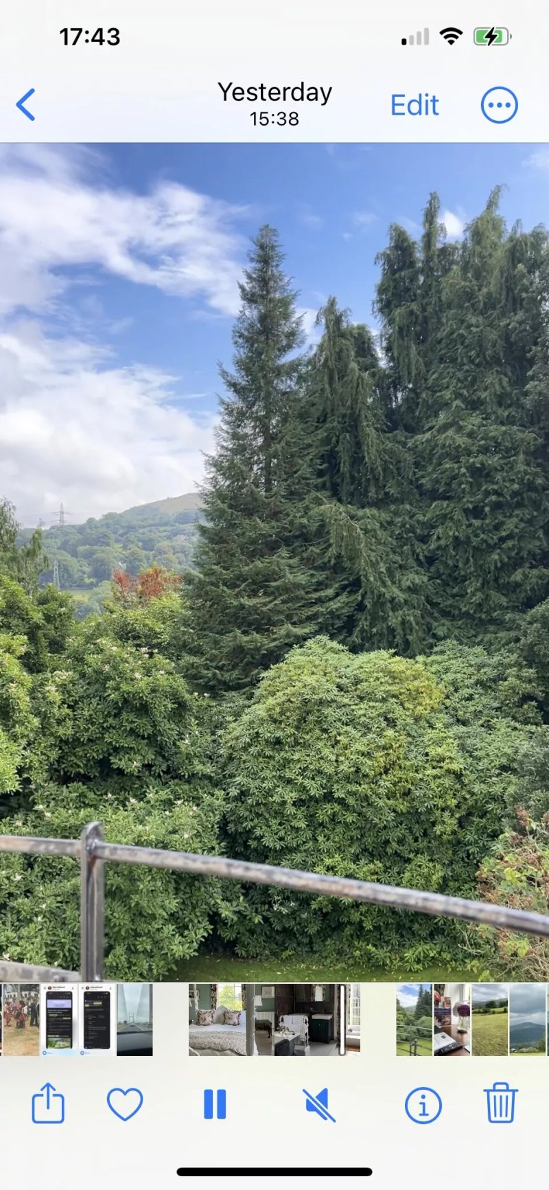 Pantybeiliau House Bed & Breakfast