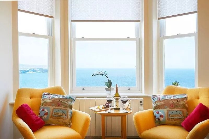 Denelea.....Stunning sea views!