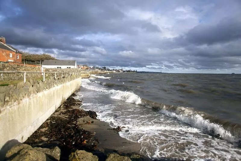 1m beside the sea - 10 mins to Belfast Coastguard Boat House, Stay Safe!