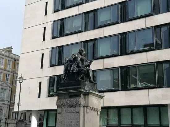 Alice & Quintin Hogg Memorial