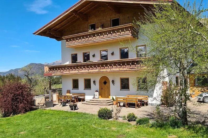 Schnitzhof, cottage - cottage, 8 bedrooms, 7 bathrooms m. Shower / wc