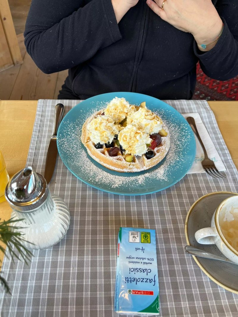 Morgenbrot Fruhstuck und Waffeln