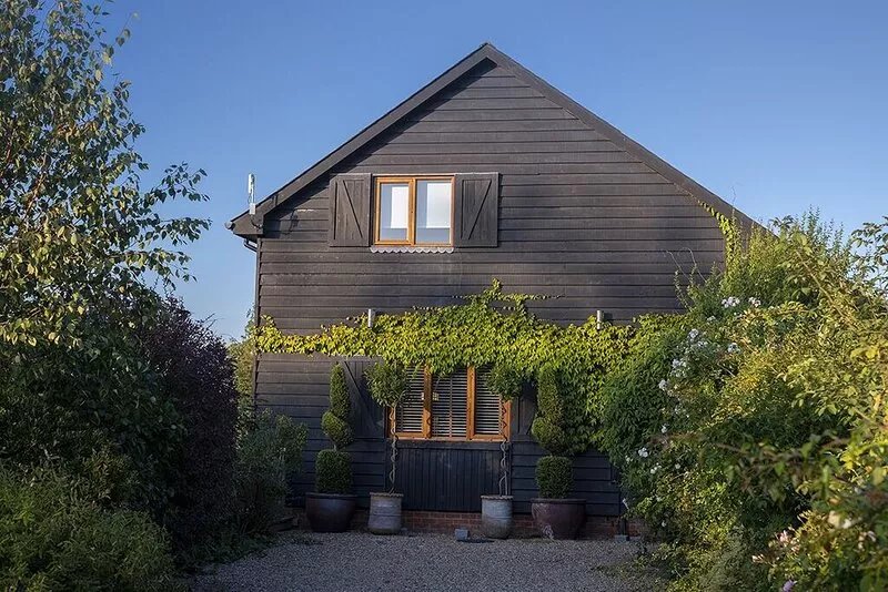 Visit England Gold Award Winning Rural 3 Bedroom Barn Conversion in Kent
