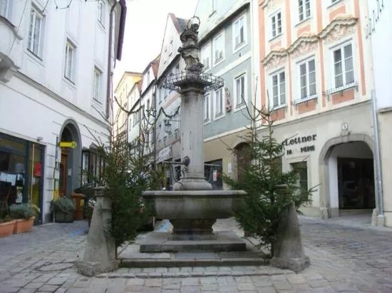 Roter Brunnen