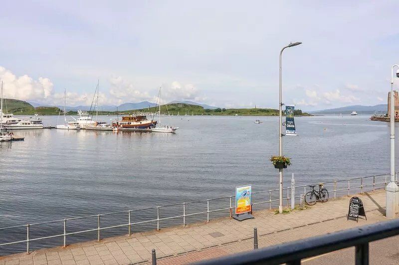 BAY VIEW APARTMENT, family friendly, country holiday cottage in Oban