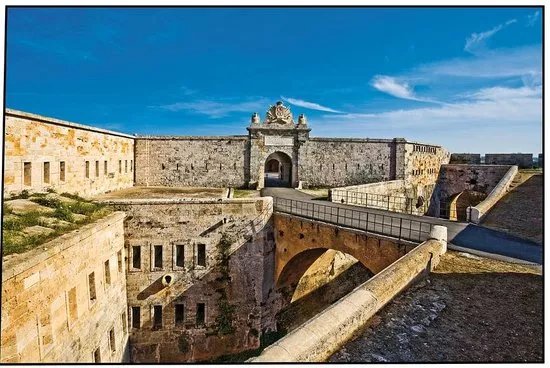 Fortaleza De Isabel II