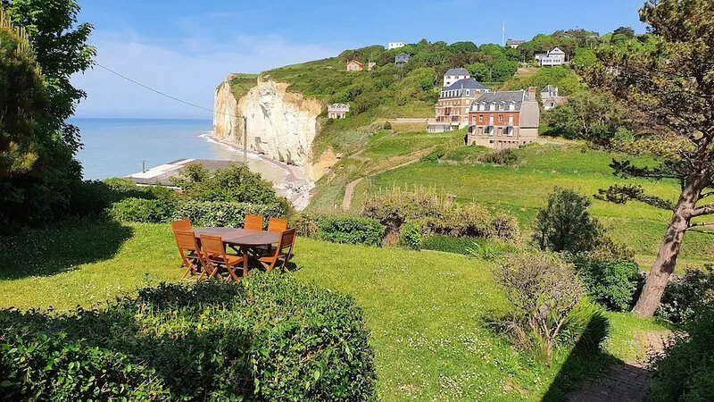 House with exceptional sea view and beach on foot for 7 people