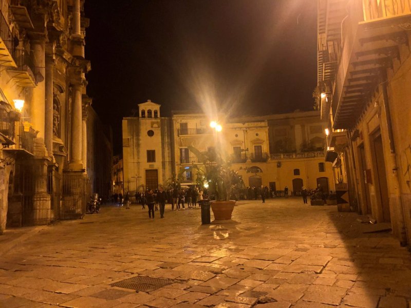 Plaza De Dominique - Loc Turistica
