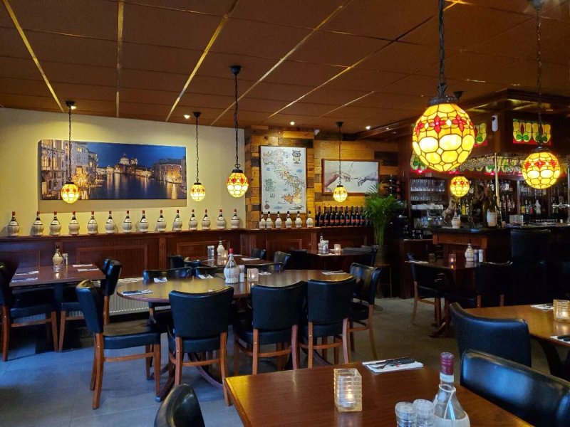 Ristorante Pizzaria La Famiglia