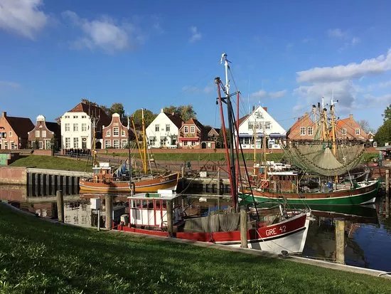 Greetsieler Hafen