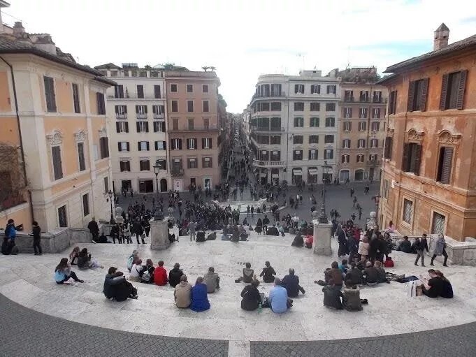 Apartment with 3 bedrooms and 3 bathrooms by the Spanish Steps