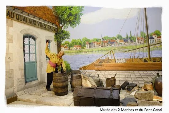 Le Musee des Deux Marines et du Pont-Canal
