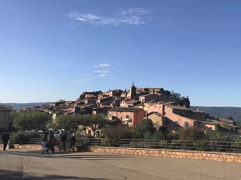 Menerbes: Vast Provencal farmhouse, pool, 2 ha of garden, silent. 3 km village