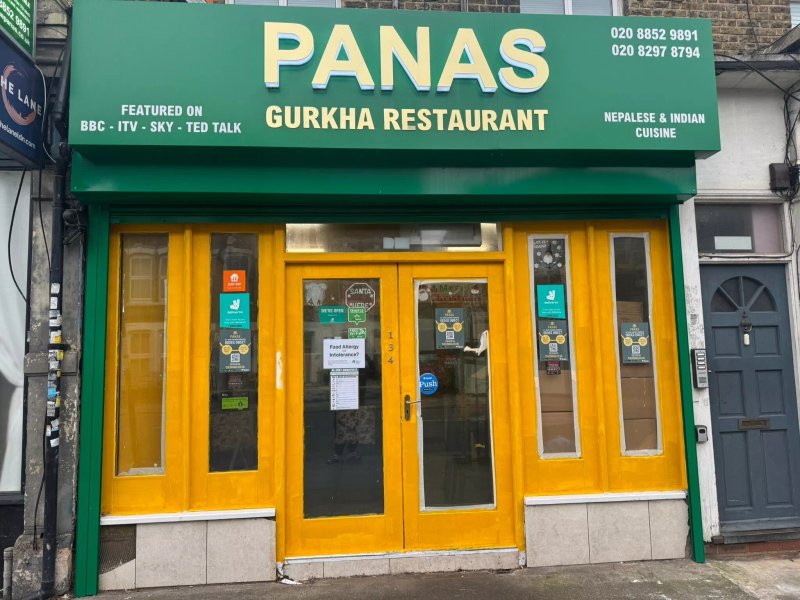 Panas Gurkha  Falconwood