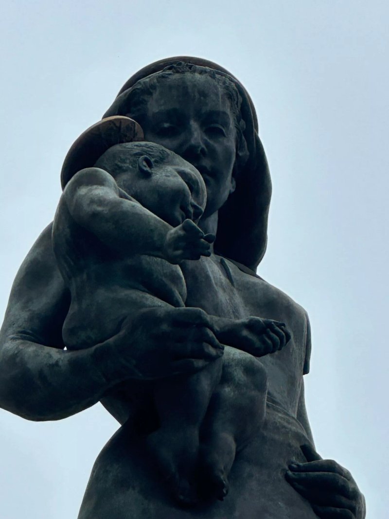 Colonna Madonna Con Bambino