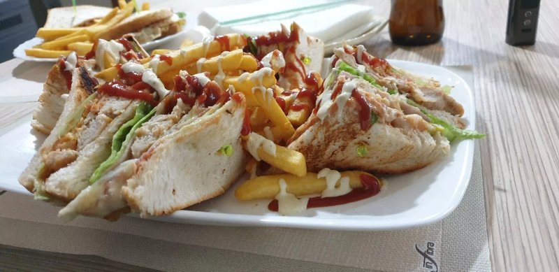 Crema Paraiso Fast Food