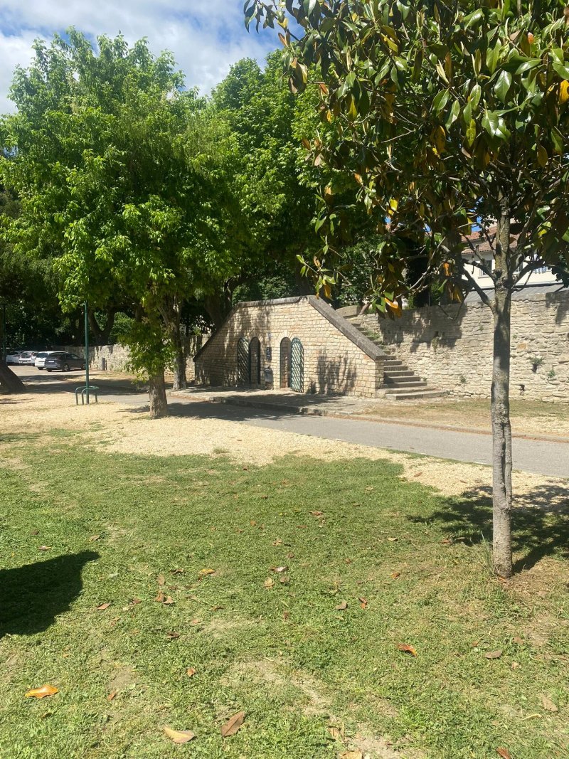 Barjac - Village De Caractère