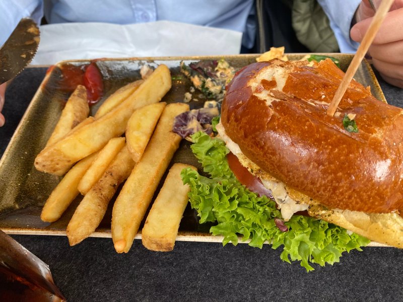 HANS IM GLUCK Burgergrill & Bar