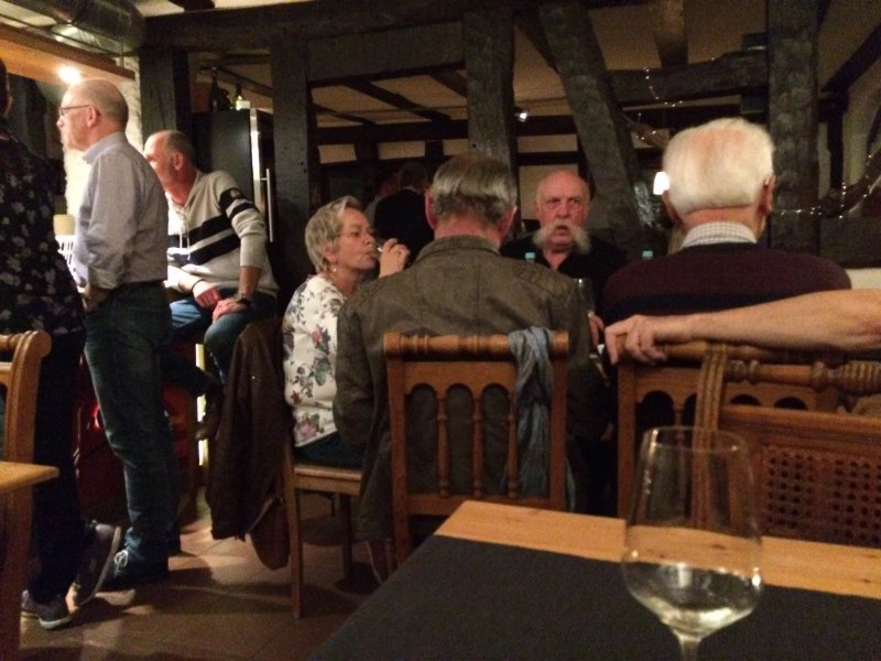 Weinbar "Zum heiligen Geist"