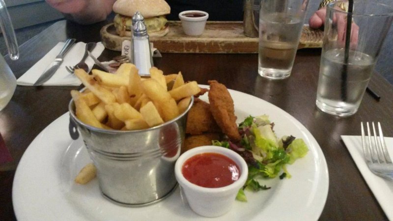 26 West Bar & Grill