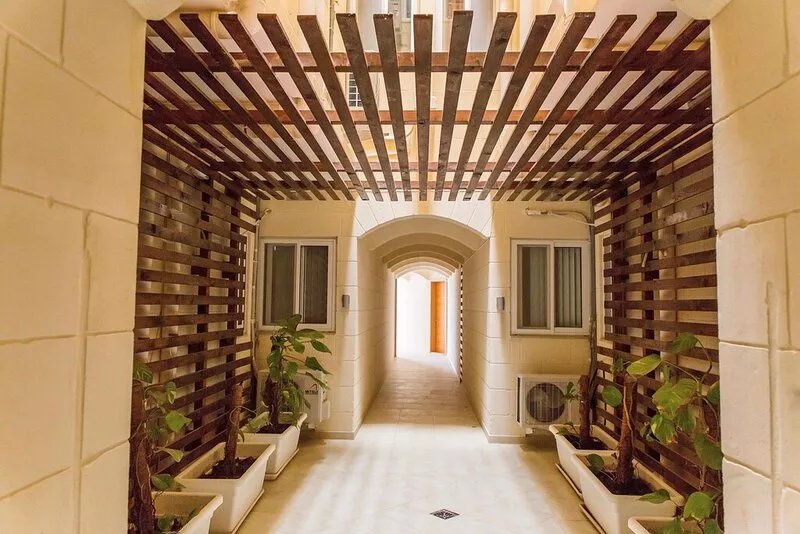 Trankwilla! New 3½ room Apartment. Large Pool! Sun Terrace. Near Ramla Beach!