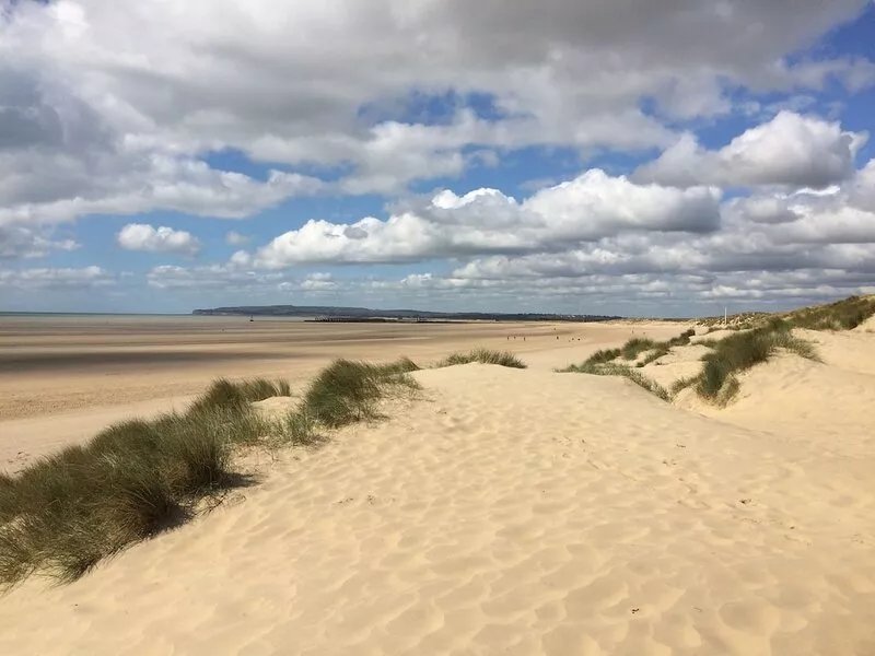 Looney Dunes, Camber - 1 min to sand dunes, 2 sunny gardens, 3 bedrooms