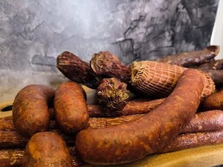 Dzika Wedzarnia - Wedliny Z Dziczyzny