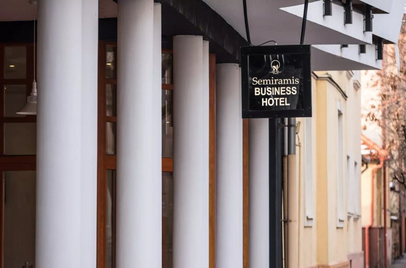 Semiramis Business Hotel