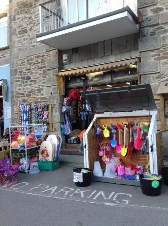 Banjo Beach Shop