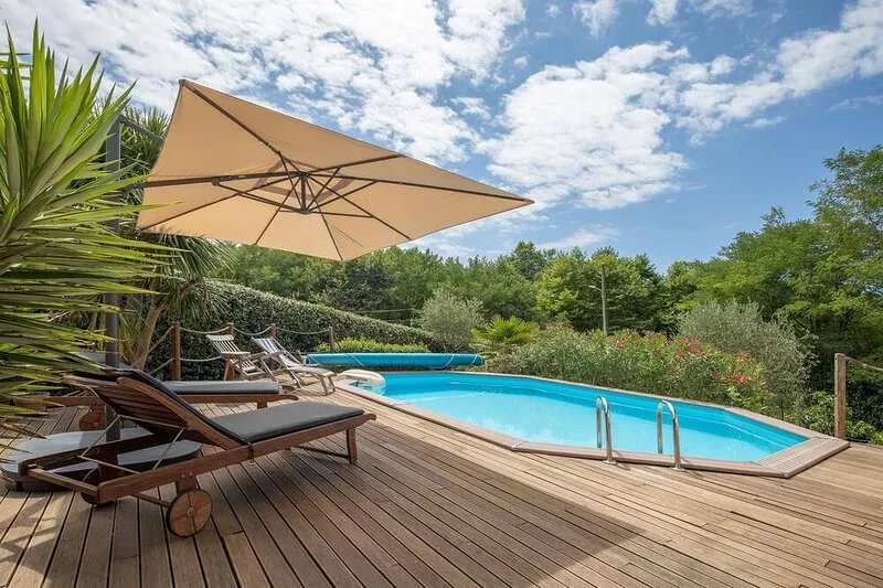 Basque family house in Bidart with private garden, pool & parking
