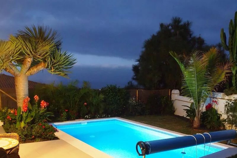 Detached, quietly situated villa on the edge of Puerto with private pool.