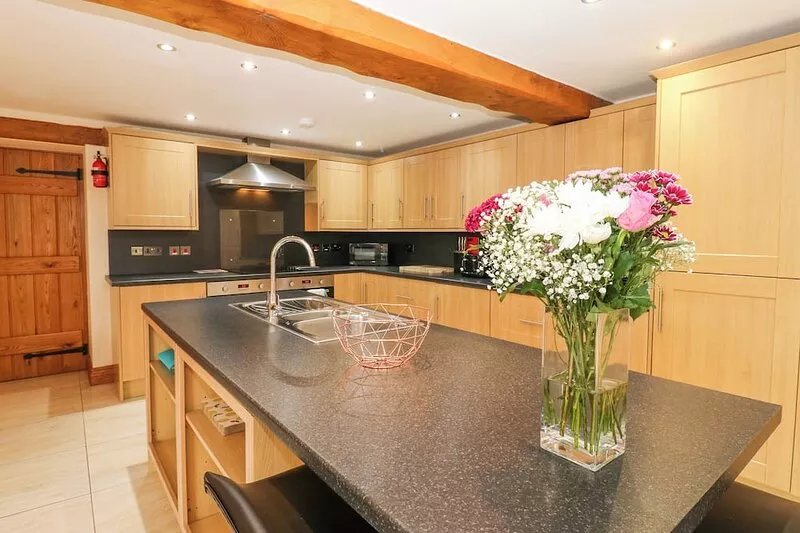 RIDDINGS BARN, family friendly, with a garden in Sedbergh