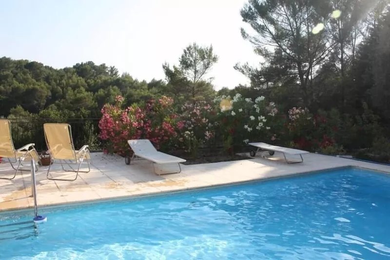 Renovated Provencal country house in the heart of nature