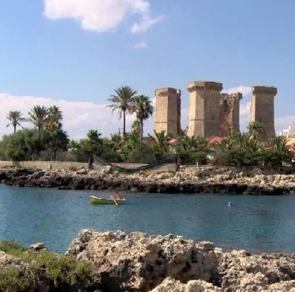 Magnificent sea view villa with large garden, a few steps from the sea
