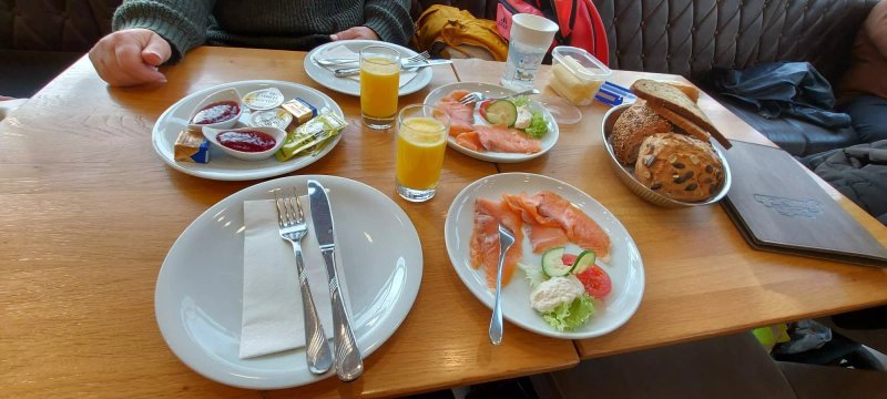 Cafe Frisch