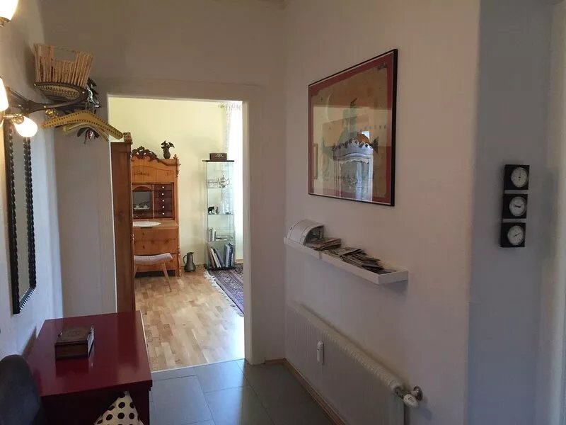 Apartment Kristina within renovated old house with flair near Innsbruck