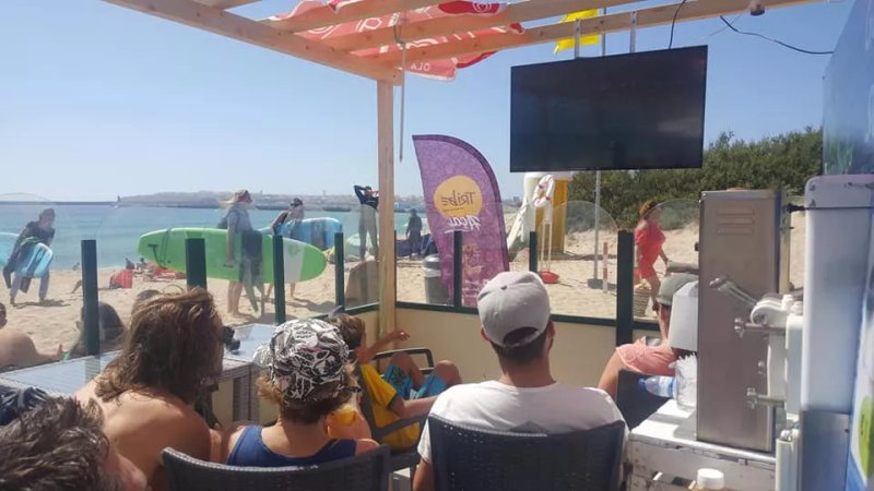 Bananas Beach Bar