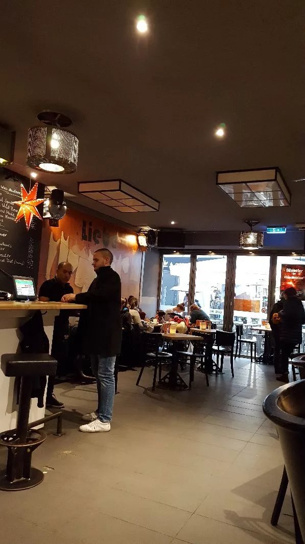 Cafe Waschsalon