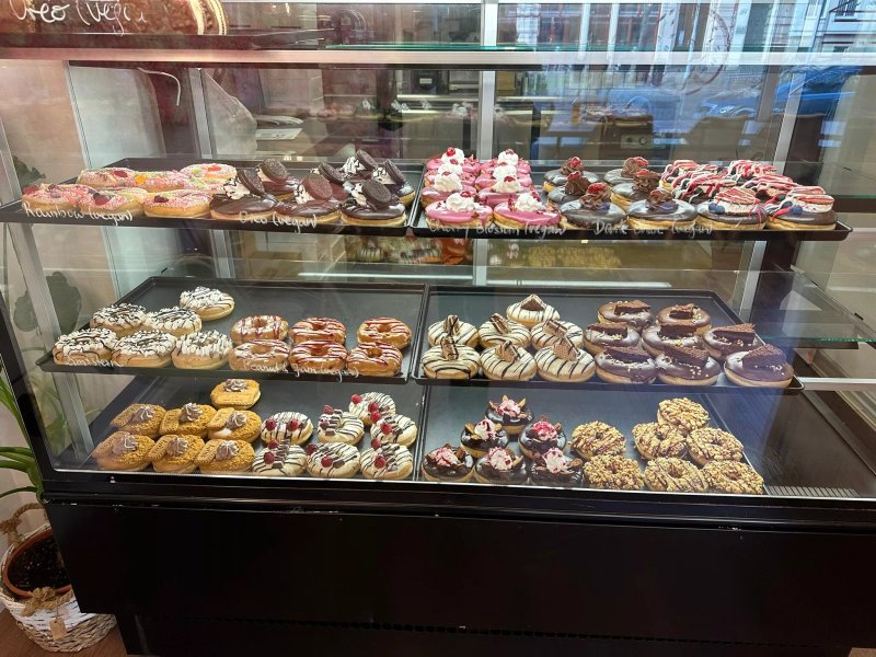 Juicy - Donuts & Bagels