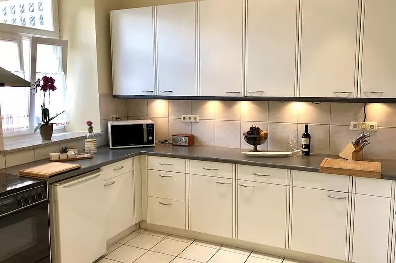 Centrally located, large apartment; free parking space included!