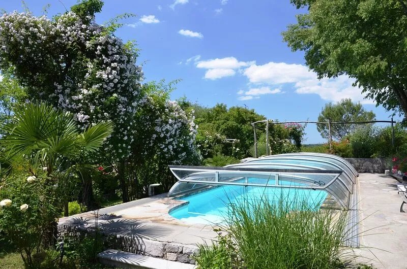 Semi-detached house, Sub-Mediterranean Garden Estate, Panoramic Views, Pool, Art