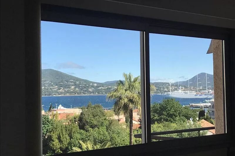 Saint Tropez center sea view with roof terrace