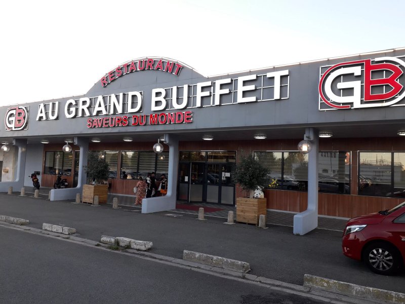 Au Grand Buffet