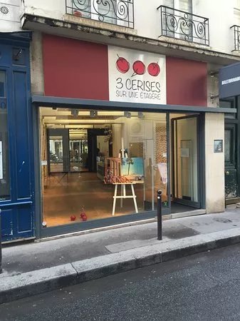 3 Cerises Sur Une Etagere