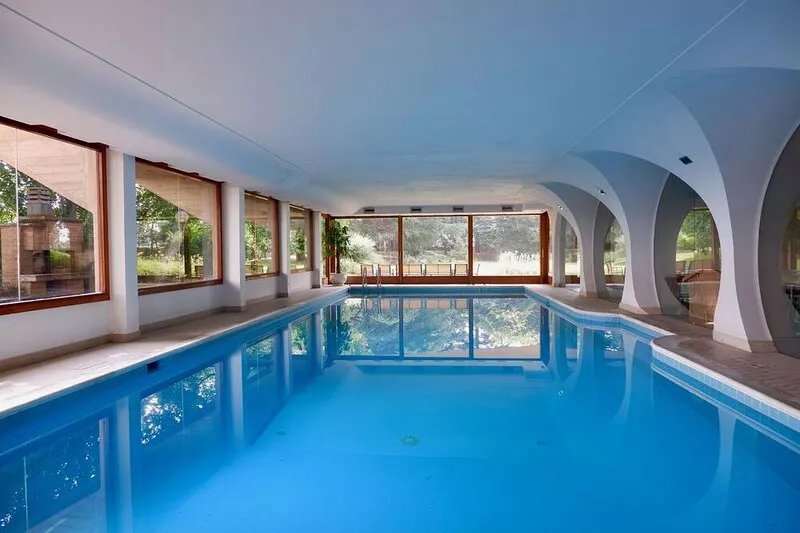 Villa In Milan with Pool Near Fiera Milano Rho